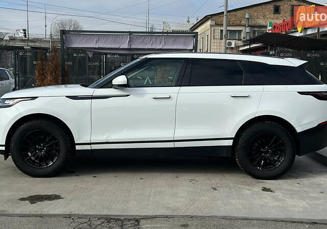 Белый Ленд Ровер Рендж Ровер Велар, объемом двигателя 2 л и пробегом 134 тыс. км за 25500 $, фото 4 на Automoto.ua