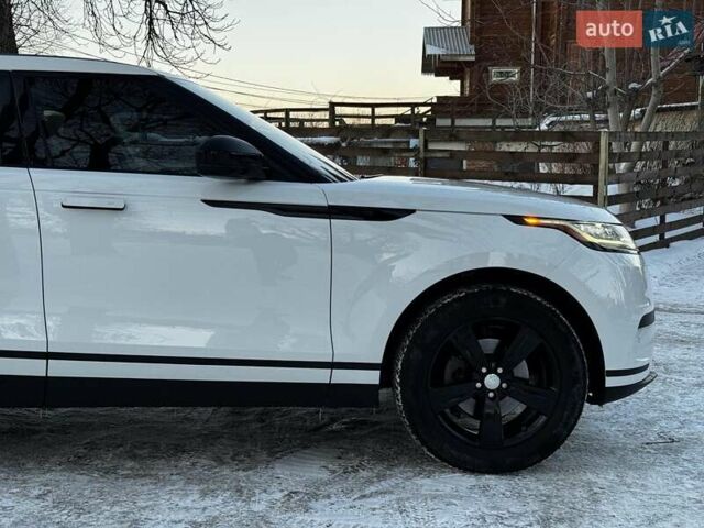 Білий Ленд Ровер Рендж Ровер Велар, об'ємом двигуна 2 л та пробігом 141 тис. км за 37690 $, фото 5 на Automoto.ua