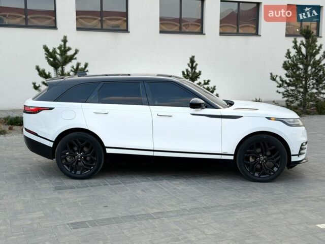 Білий Ленд Ровер Рендж Ровер Велар, об'ємом двигуна 2 л та пробігом 130 тис. км за 32200 $, фото 4 на Automoto.ua