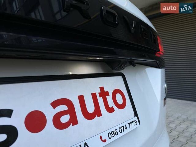 Белый Ленд Ровер Рендж Ровер Велар, объемом двигателя 2 л и пробегом 91 тыс. км за 34999 $, фото 52 на Automoto.ua