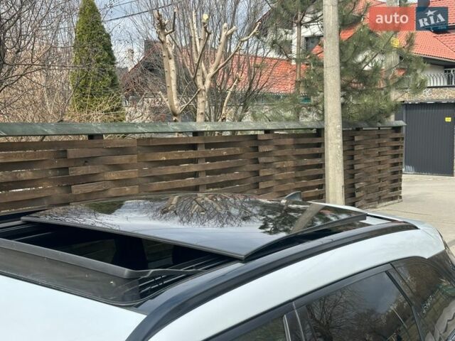 Білий Ленд Ровер Рендж Ровер Велар, об'ємом двигуна 2 л та пробігом 131 тис. км за 32000 $, фото 66 на Automoto.ua