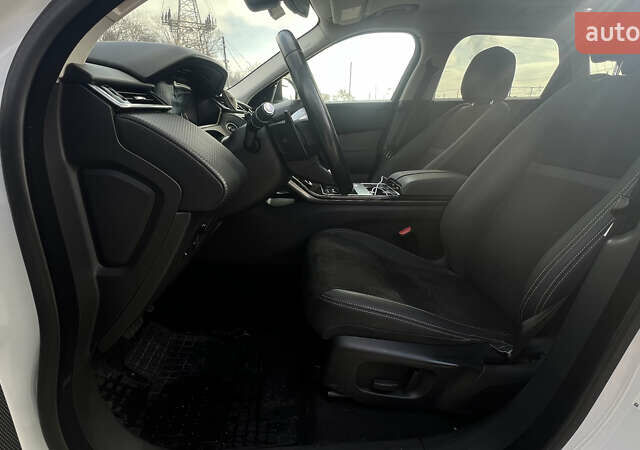 Белый Ленд Ровер Рендж Ровер Велар, объемом двигателя 2 л и пробегом 134 тыс. км за 25500 $, фото 13 на Automoto.ua