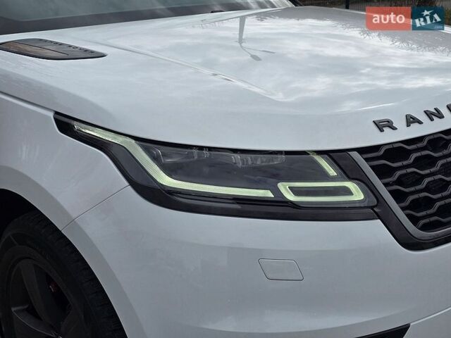 Белый Ленд Ровер Рендж Ровер Велар, объемом двигателя 2 л и пробегом 92 тыс. км за 31999 $, фото 8 на Automoto.ua
