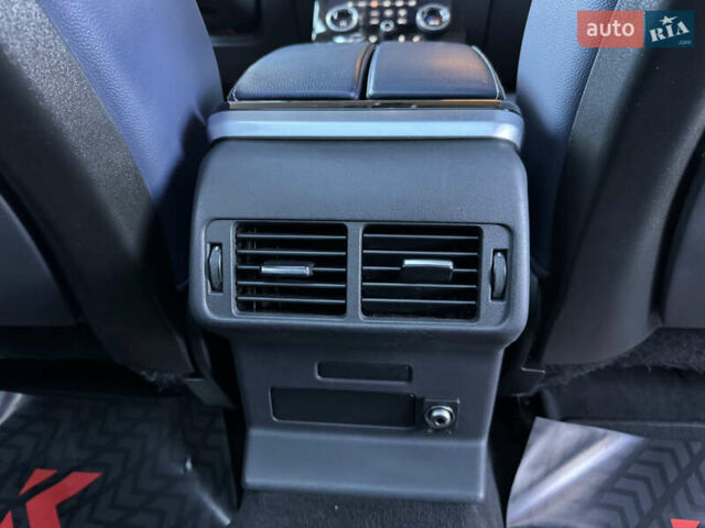 Белый Ленд Ровер Рендж Ровер Велар, объемом двигателя 2 л и пробегом 91 тыс. км за 34999 $, фото 52 на Automoto.ua