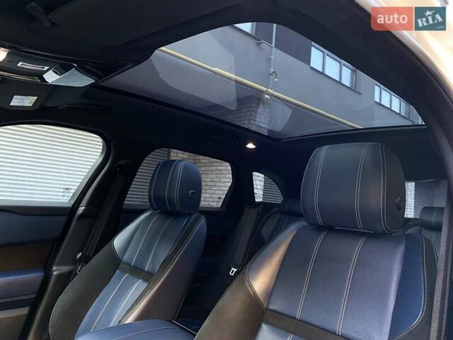 Белый Ленд Ровер Рендж Ровер Велар, объемом двигателя 2 л и пробегом 91 тыс. км за 34999 $, фото 35 на Automoto.ua