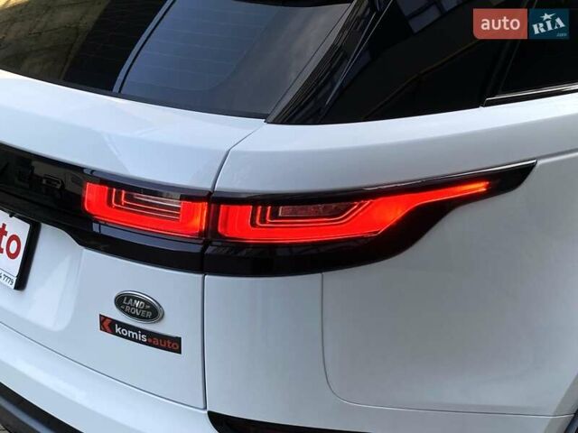 Белый Ленд Ровер Рендж Ровер Велар, объемом двигателя 2 л и пробегом 91 тыс. км за 34999 $, фото 18 на Automoto.ua