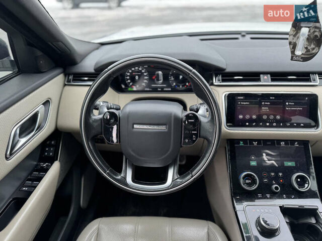 Білий Ленд Ровер Рендж Ровер Велар, об'ємом двигуна 2 л та пробігом 124 тис. км за 30499 $, фото 19 на Automoto.ua
