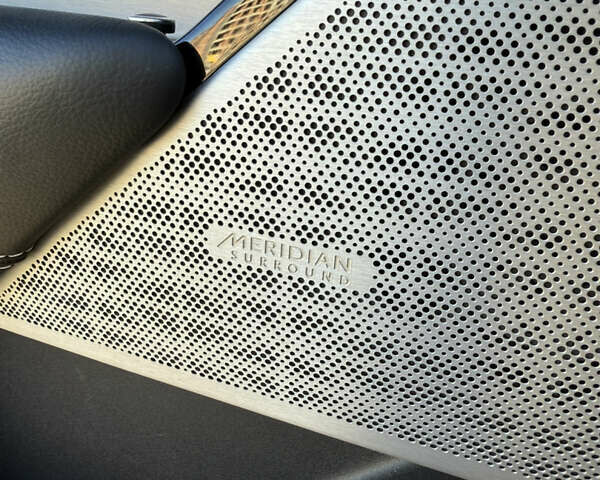 Белый Ленд Ровер Рендж Ровер Велар, объемом двигателя 3 л и пробегом 85 тыс. км за 40000 $, фото 25 на Automoto.ua