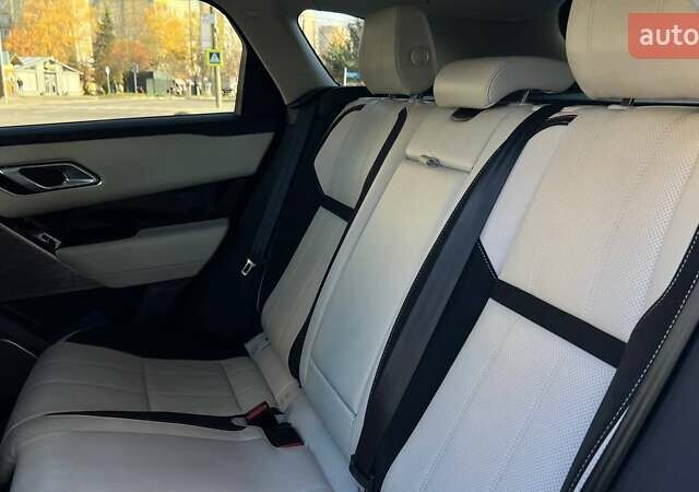 Білий Ленд Ровер Рендж Ровер Велар, об'ємом двигуна 3 л та пробігом 76 тис. км за 35999 $, фото 33 на Automoto.ua