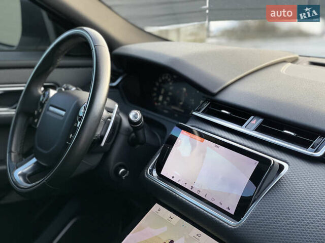 Білий Ленд Ровер Рендж Ровер Велар, об'ємом двигуна 2 л та пробігом 209 тис. км за 31999 $, фото 76 на Automoto.ua