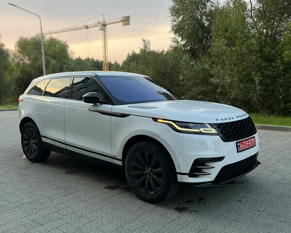 Білий Ленд Ровер Рендж Ровер Велар, об'ємом двигуна 2 л та пробігом 150 тис. км за 29900 $, фото 2 на Automoto.ua