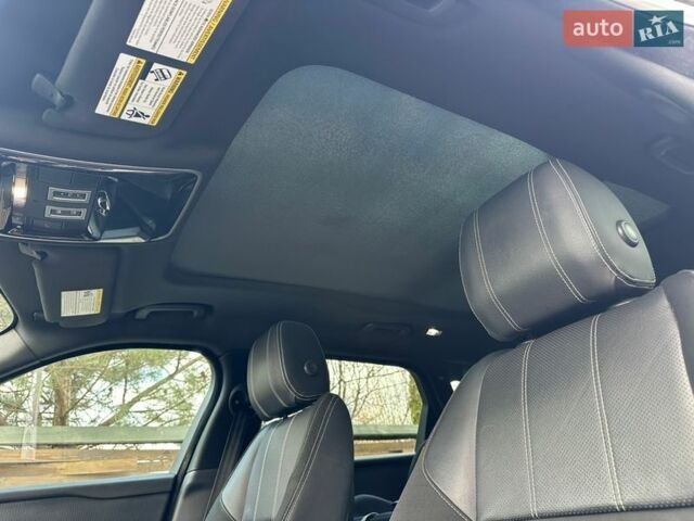 Білий Ленд Ровер Рендж Ровер Велар, об'ємом двигуна 2 л та пробігом 131 тис. км за 32000 $, фото 49 на Automoto.ua