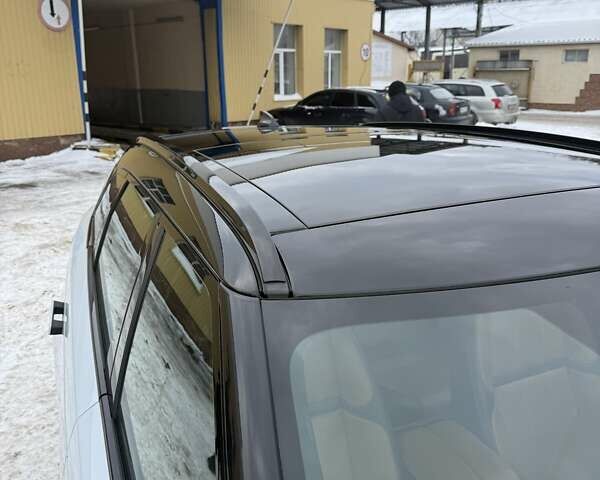 Білий Ленд Ровер Рендж Ровер Велар, об'ємом двигуна 2.99 л та пробігом 106 тис. км за 46500 $, фото 20 на Automoto.ua