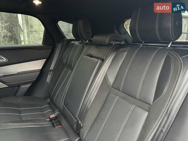 Білий Ленд Ровер Рендж Ровер Велар, об'ємом двигуна 2 л та пробігом 150 тис. км за 29900 $, фото 37 на Automoto.ua