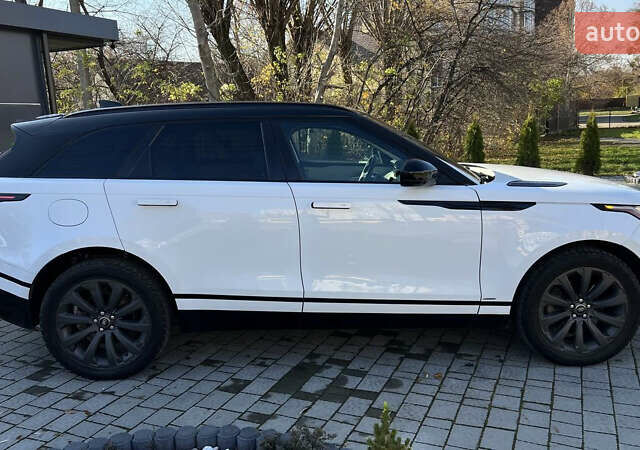 Белый Ленд Ровер Рендж Ровер Велар, объемом двигателя 3 л и пробегом 76 тыс. км за 39700 $, фото 4 на Automoto.ua