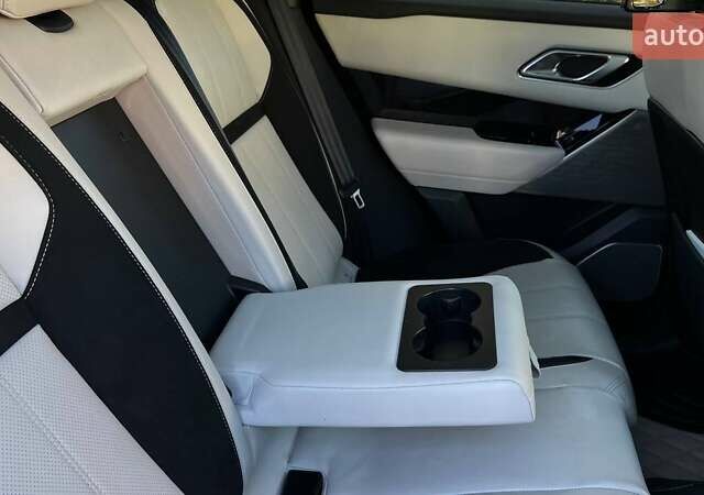 Білий Ленд Ровер Рендж Ровер Велар, об'ємом двигуна 3 л та пробігом 76 тис. км за 35999 $, фото 43 на Automoto.ua