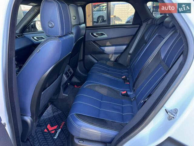 Белый Ленд Ровер Рендж Ровер Велар, объемом двигателя 2 л и пробегом 91 тыс. км за 34999 $, фото 46 на Automoto.ua