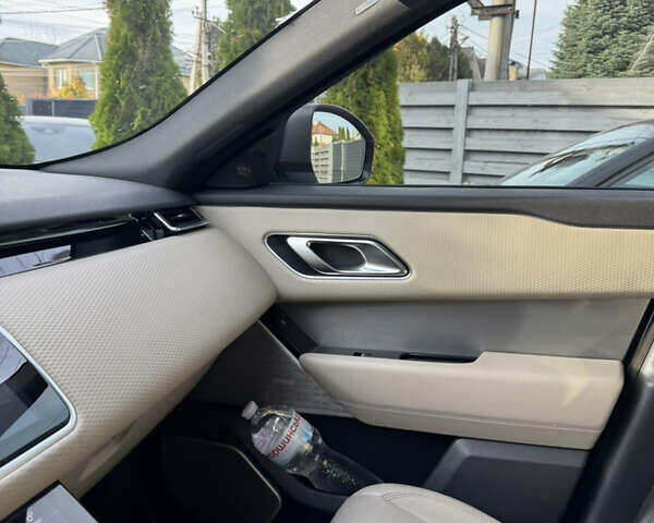 Білий Ленд Ровер Рендж Ровер Велар, об'ємом двигуна 2 л та пробігом 115 тис. км за 28800 $, фото 29 на Automoto.ua