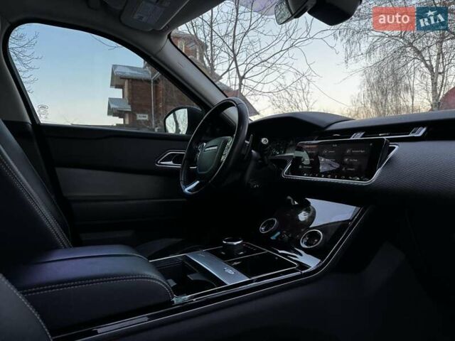 Білий Ленд Ровер Рендж Ровер Велар, об'ємом двигуна 2 л та пробігом 141 тис. км за 37690 $, фото 36 на Automoto.ua