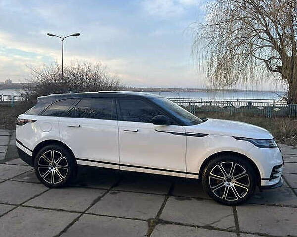 Белый Ленд Ровер Рендж Ровер Велар, объемом двигателя 2 л и пробегом 134 тыс. км за 34000 $, фото 4 на Automoto.ua