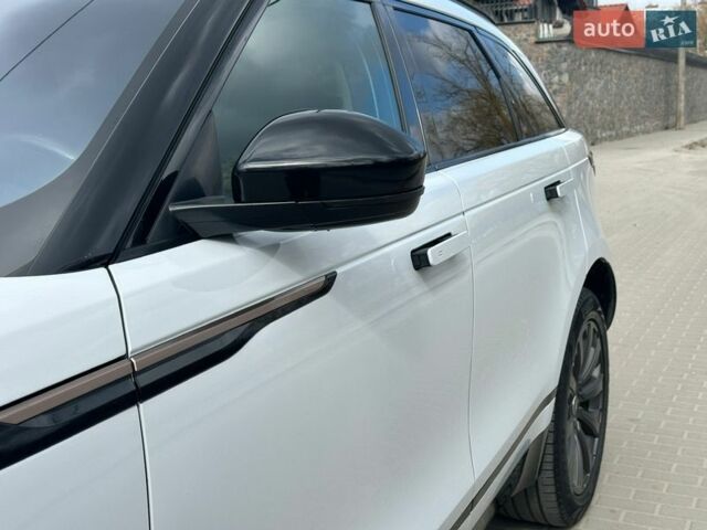 Білий Ленд Ровер Рендж Ровер Велар, об'ємом двигуна 2 л та пробігом 131 тис. км за 32000 $, фото 23 на Automoto.ua