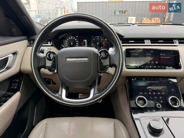 Белый Ленд Ровер Рендж Ровер Велар, объемом двигателя 2 л и пробегом 124 тыс. км за 28500 $, фото 32 на Automoto.ua