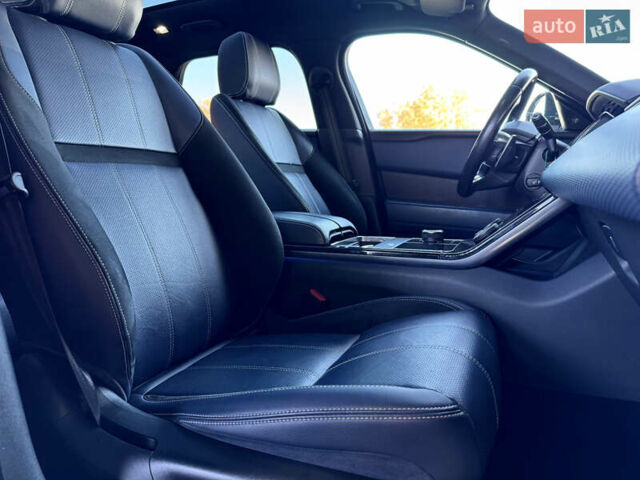 Белый Ленд Ровер Рендж Ровер Велар, объемом двигателя 2 л и пробегом 91 тыс. км за 34999 $, фото 58 на Automoto.ua