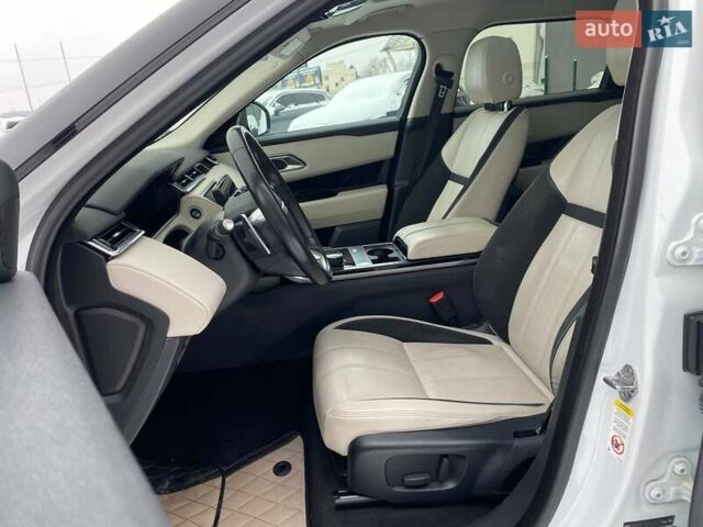 Белый Ленд Ровер Рендж Ровер Велар, объемом двигателя 3 л и пробегом 77 тыс. км за 34900 $, фото 21 на Automoto.ua