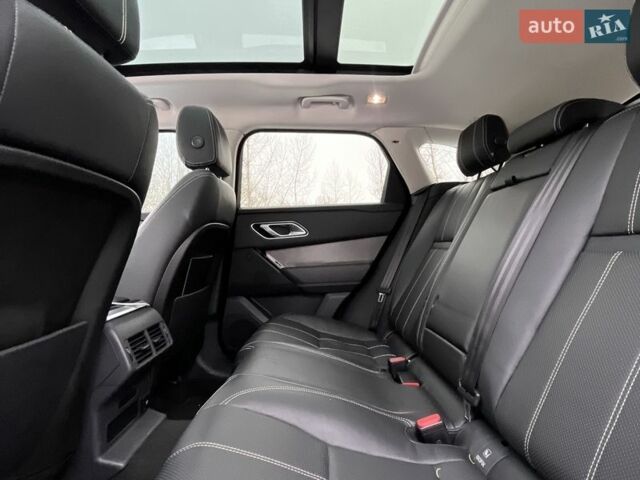 Білий Ленд Ровер Рендж Ровер Велар, об'ємом двигуна 2 л та пробігом 143 тис. км за 33500 $, фото 19 на Automoto.ua