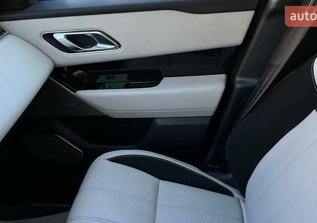 Білий Ленд Ровер Рендж Ровер Велар, об'ємом двигуна 3 л та пробігом 77 тис. км за 38777 $, фото 9 на Automoto.ua