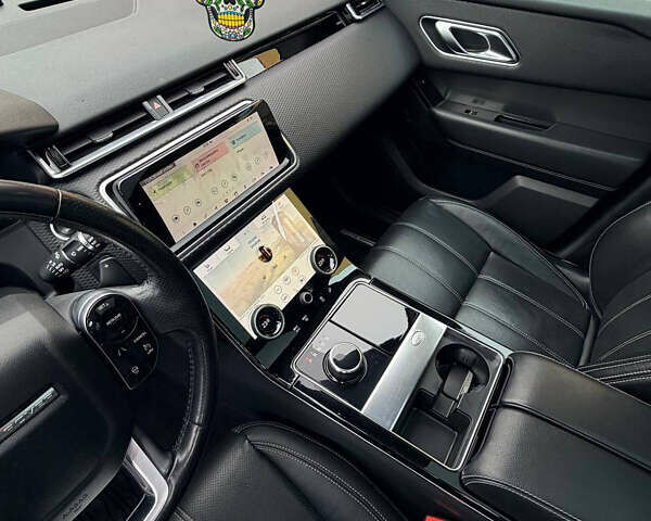 Білий Ленд Ровер Рендж Ровер Велар, об'ємом двигуна 2 л та пробігом 181 тис. км за 28500 $, фото 29 на Automoto.ua