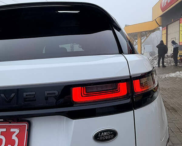 Білий Ленд Ровер Рендж Ровер Велар, об'ємом двигуна 2 л та пробігом 181 тис. км за 28500 $, фото 13 на Automoto.ua