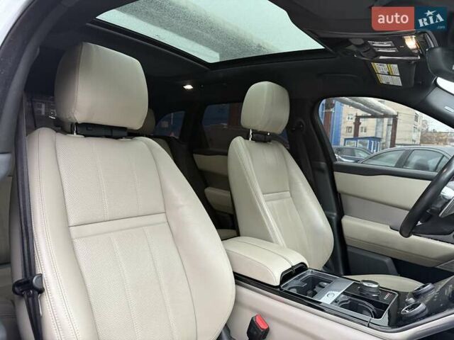 Белый Ленд Ровер Рендж Ровер Велар, объемом двигателя 3 л и пробегом 133 тыс. км за 39500 $, фото 29 на Automoto.ua