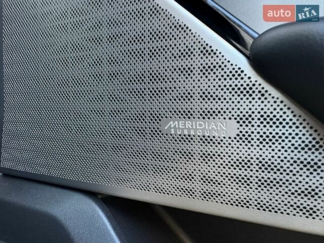 Белый Ленд Ровер Рендж Ровер Велар, объемом двигателя 3 л и пробегом 75 тыс. км за 42500 $, фото 38 на Automoto.ua