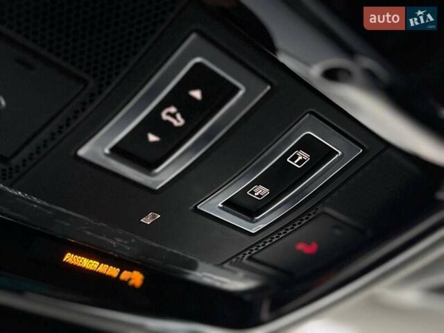 Белый Ленд Ровер Рендж Ровер Велар, объемом двигателя 2 л и пробегом 127 тыс. км за 27900 $, фото 23 на Automoto.ua