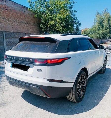 Білий Ленд Ровер Рендж Ровер Велар, об'ємом двигуна 2 л та пробігом 75 тис. км за 34100 $, фото 3 на Automoto.ua