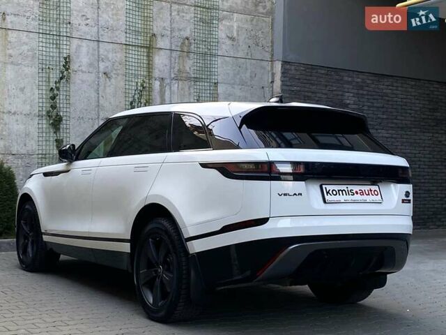 Белый Ленд Ровер Рендж Ровер Велар, объемом двигателя 2 л и пробегом 91 тыс. км за 34999 $, фото 27 на Automoto.ua
