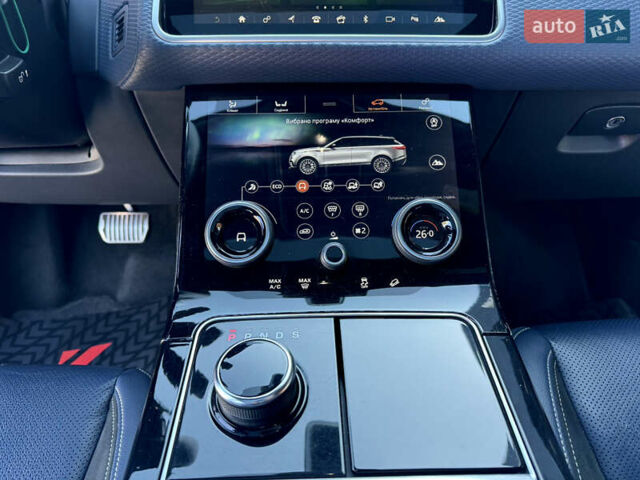 Белый Ленд Ровер Рендж Ровер Велар, объемом двигателя 2 л и пробегом 91 тыс. км за 34999 $, фото 43 на Automoto.ua