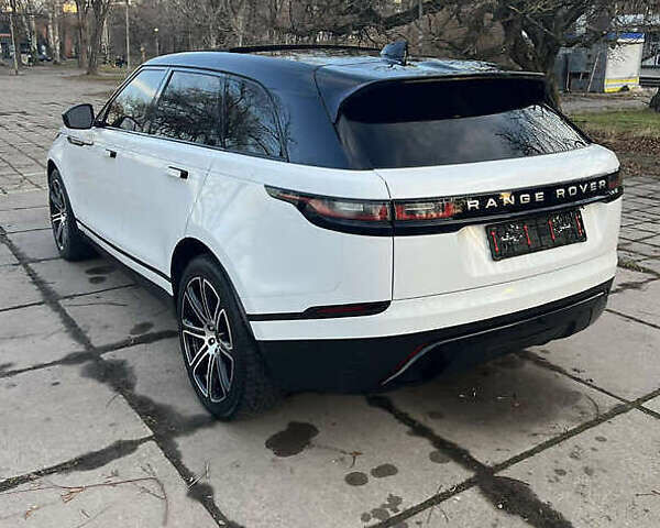 Белый Ленд Ровер Рендж Ровер Велар, объемом двигателя 2 л и пробегом 134 тыс. км за 34000 $, фото 5 на Automoto.ua
