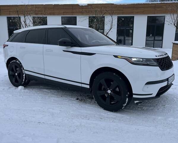 Белый Ленд Ровер Рендж Ровер Велар, объемом двигателя 2 л и пробегом 138 тыс. км за 39690 $, фото 4 на Automoto.ua