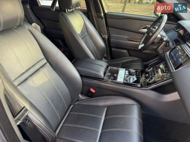 Белый Ленд Ровер Рендж Ровер Велар, объемом двигателя 3 л и пробегом 75 тыс. км за 42500 $, фото 36 на Automoto.ua