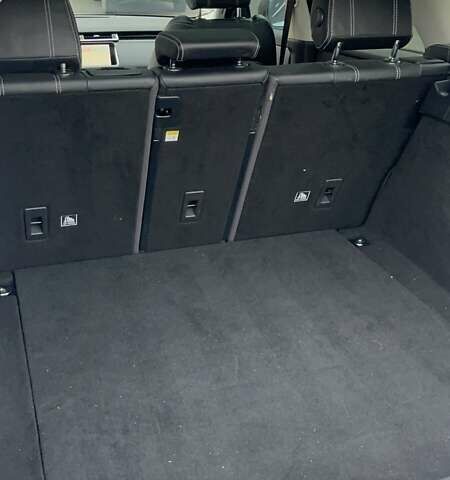 Білий Ленд Ровер Рендж Ровер Велар, об'ємом двигуна 2 л та пробігом 128 тис. км за 42000 $, фото 24 на Automoto.ua