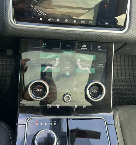 Белый Ленд Ровер Рендж Ровер Велар, объемом двигателя 2 л и пробегом 134 тыс. км за 25500 $, фото 21 на Automoto.ua