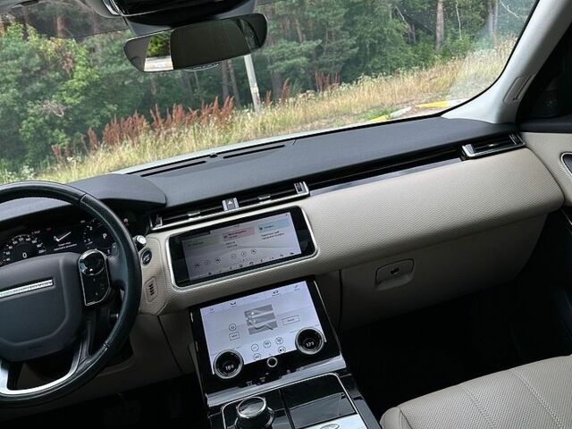 Белый Ленд Ровер Рендж Ровер Велар, объемом двигателя 2 л и пробегом 130 тыс. км за 26999 $, фото 26 на Automoto.ua