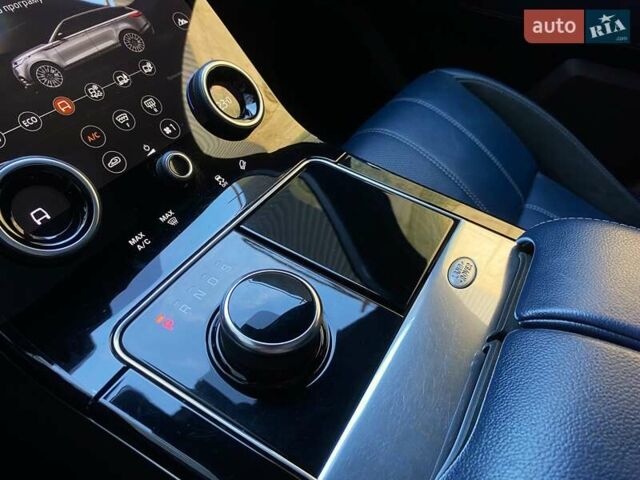 Белый Ленд Ровер Рендж Ровер Велар, объемом двигателя 2 л и пробегом 91 тыс. км за 34999 $, фото 45 на Automoto.ua