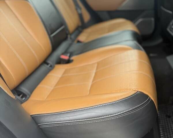 Білий Ленд Ровер Рендж Ровер Велар, об'ємом двигуна 2.99 л та пробігом 106 тис. км за 46500 $, фото 14 на Automoto.ua