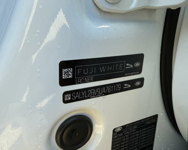 Белый Ленд Ровер Рендж Ровер Велар, объемом двигателя 3 л и пробегом 85 тыс. км за 40000 $, фото 17 на Automoto.ua