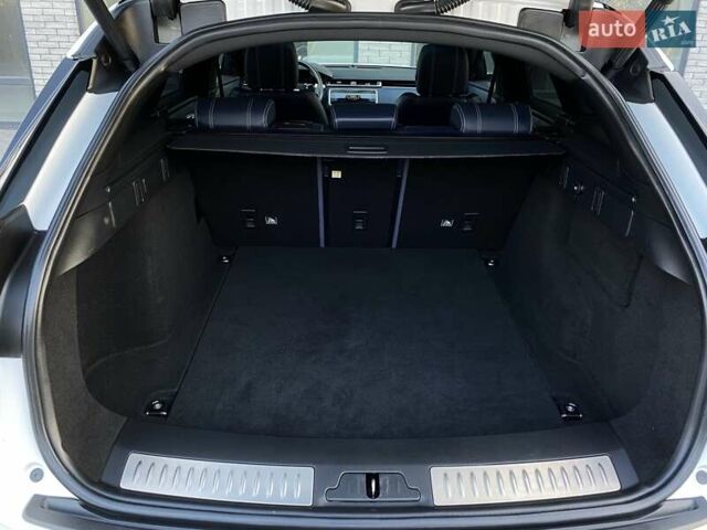 Белый Ленд Ровер Рендж Ровер Велар, объемом двигателя 2 л и пробегом 91 тыс. км за 34999 $, фото 78 на Automoto.ua