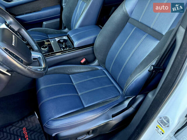 Белый Ленд Ровер Рендж Ровер Велар, объемом двигателя 2 л и пробегом 91 тыс. км за 34999 $, фото 36 на Automoto.ua