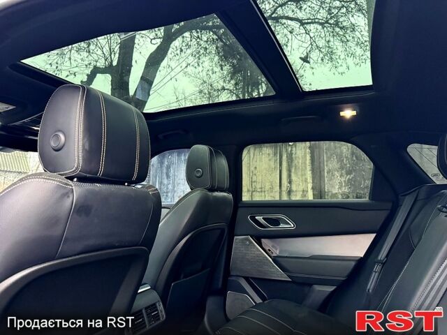 Белый Ленд Ровер Рендж Ровер Велар, объемом двигателя 2 л и пробегом 150 тыс. км за 29900 $, фото 11 на Automoto.ua